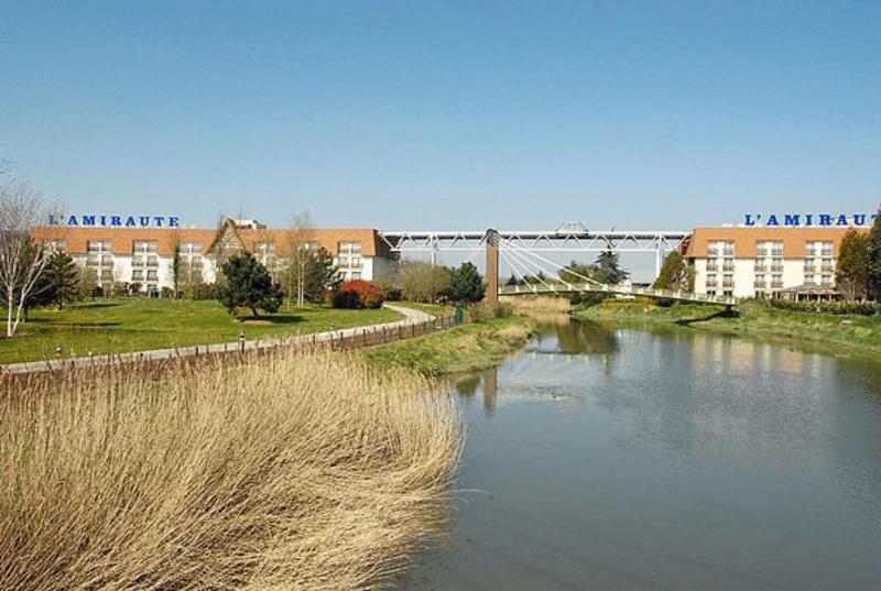 Amiraute Hotel Golf Deauville Touques Ngoại thất bức ảnh