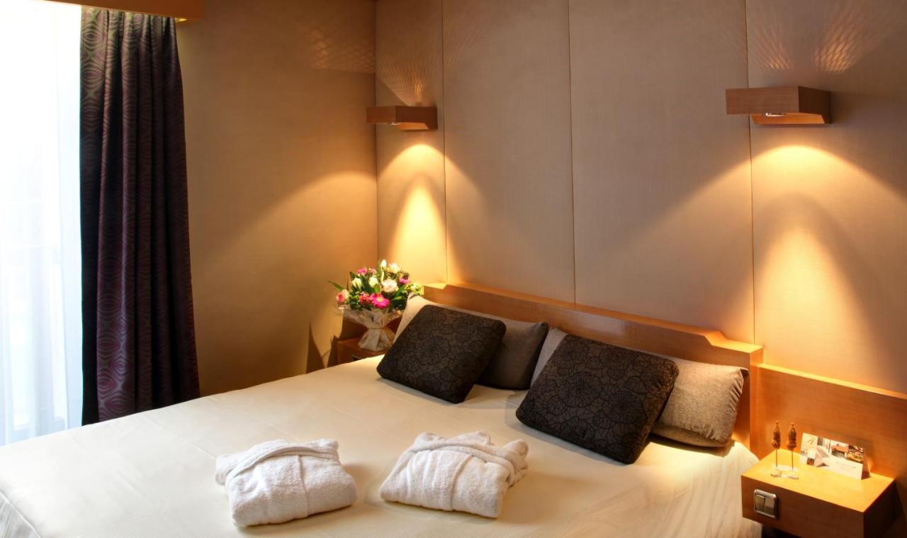 Amiraute Hotel Golf Deauville Touques Ngoại thất bức ảnh