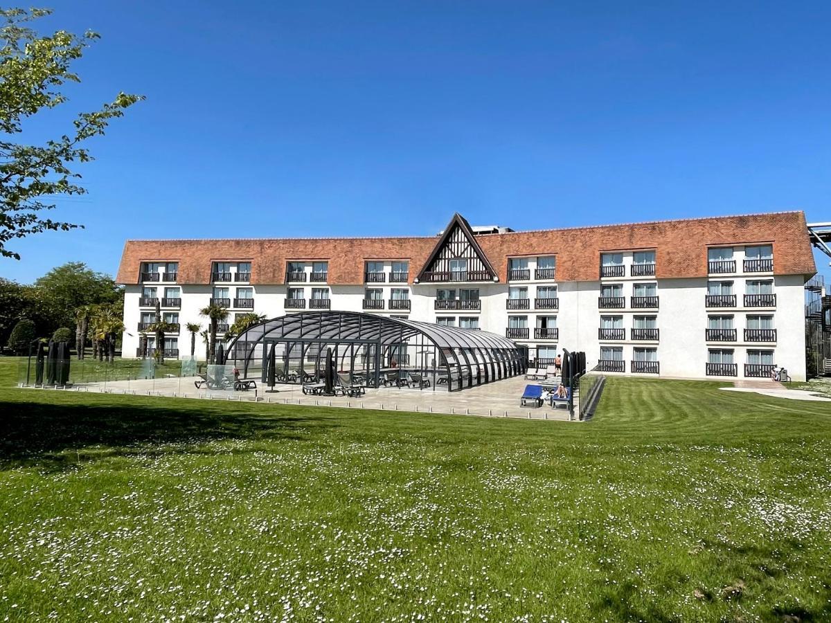 Amiraute Hotel Golf Deauville Touques Ngoại thất bức ảnh