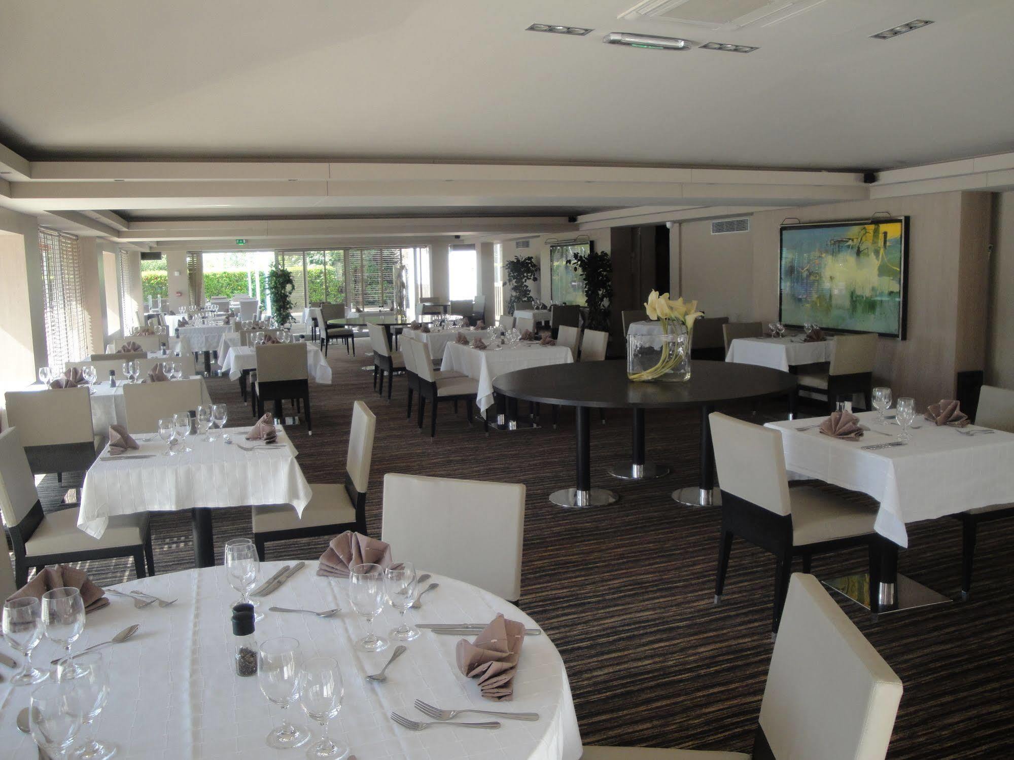 Amiraute Hotel Golf Deauville Touques Ngoại thất bức ảnh