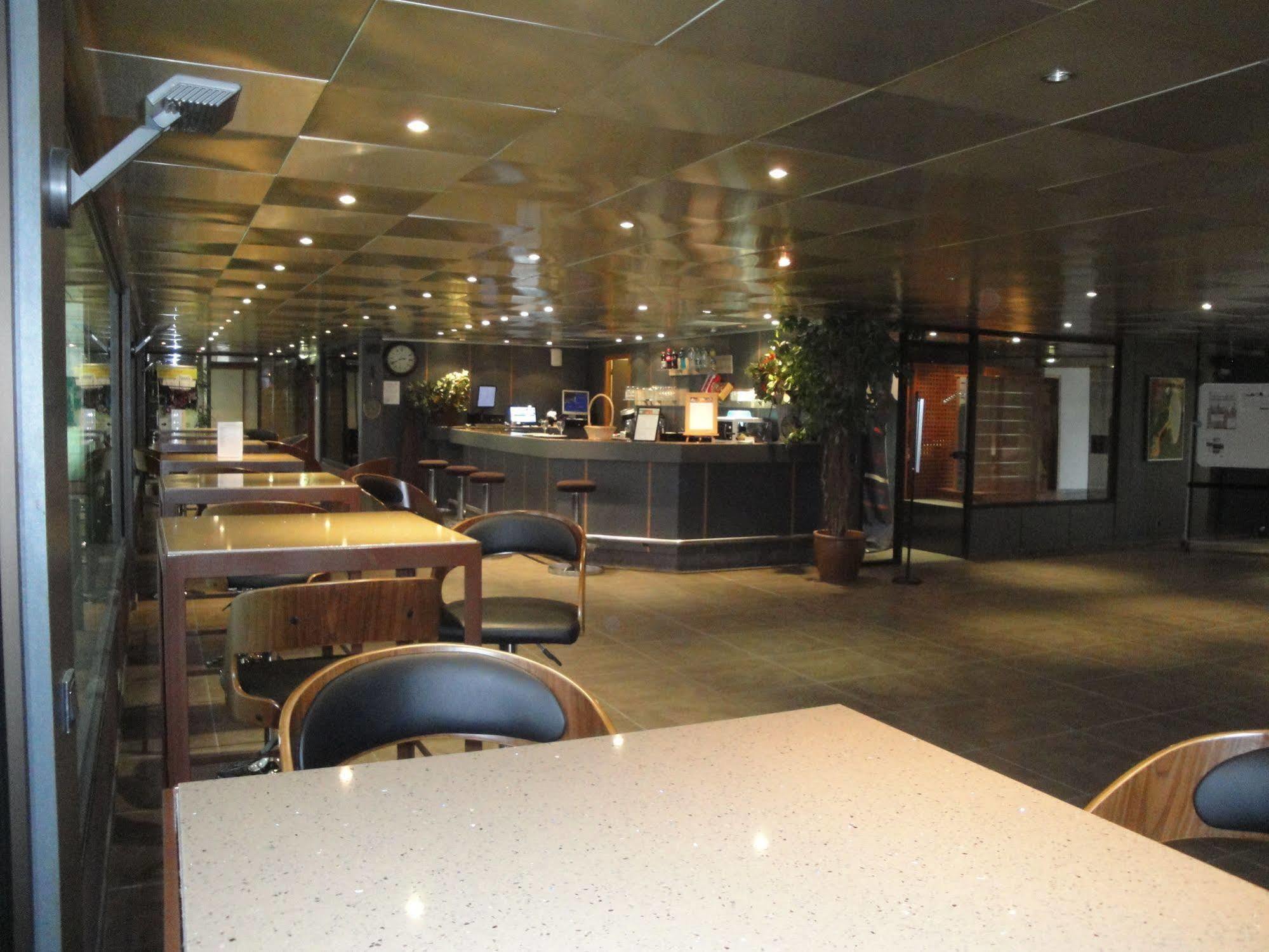 Amiraute Hotel Golf Deauville Touques Ngoại thất bức ảnh